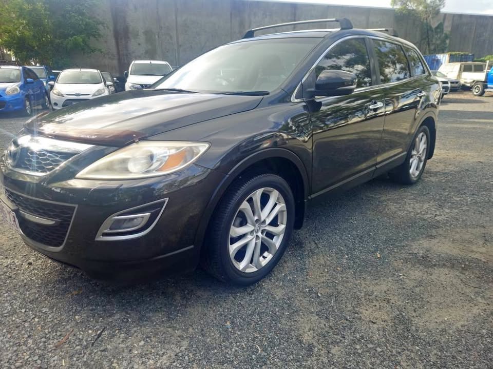 2011 Mazda CX9 Luxury