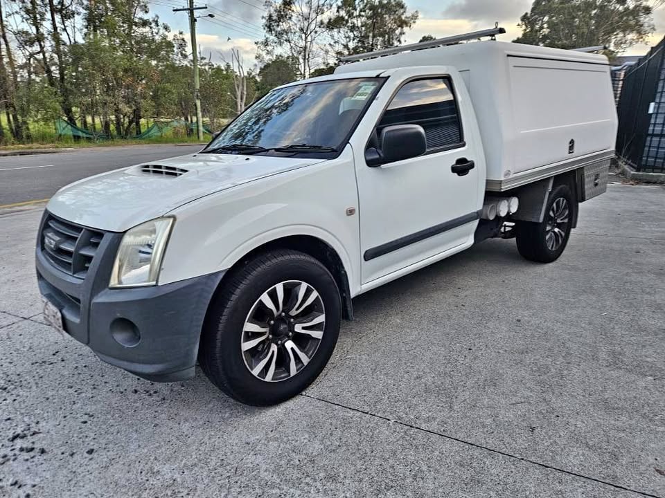 2012 Dmax