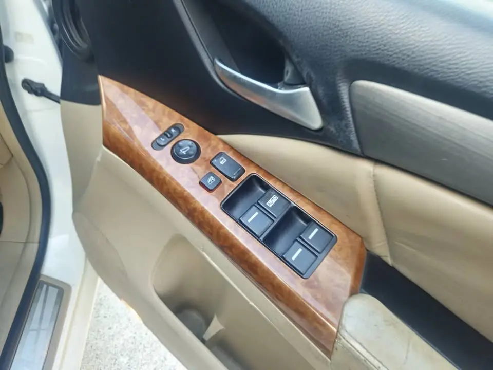 19-06-20026-2005-honda-oddessy-automatic-015.webp