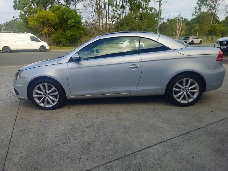 19-06-2026-2011-vw-eos-convertible-auto-009.webp